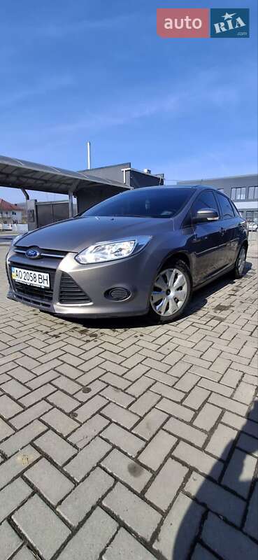 Седан Ford Focus 2014 в 