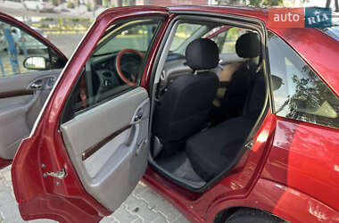 Седан Ford Focus 2000 в 