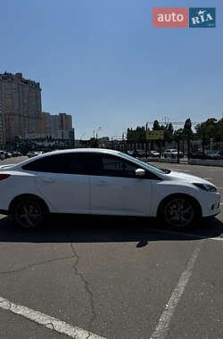Седан Ford Focus 2013 в 