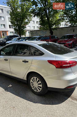 Седан Ford Focus 2017 в 