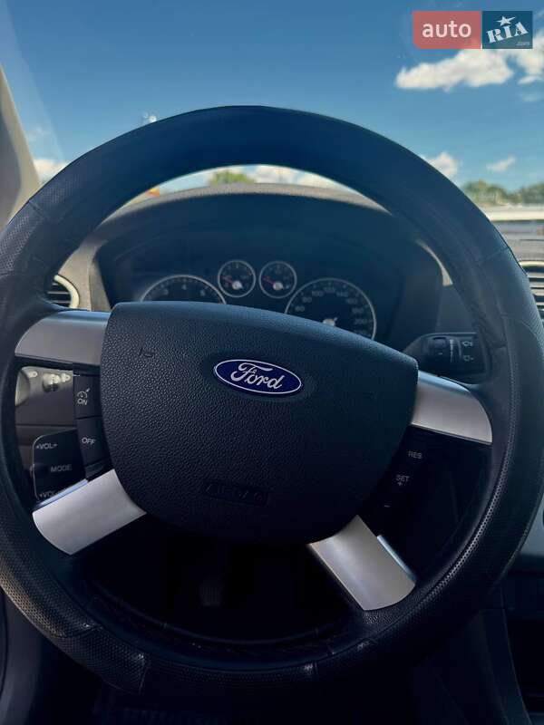 Універсал Ford Focus 2005 в Ужгороді