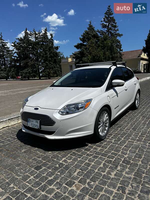 Хэтчбек Ford Focus 2012 в Черноморске