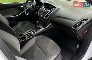 Хэтчбек Ford Focus 2013 в 