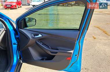 Хэтчбек Ford Focus 2016 в 