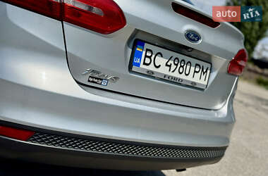 Седан Ford Focus 2015 в 