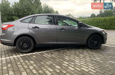 Седан Ford Focus 2011 в 