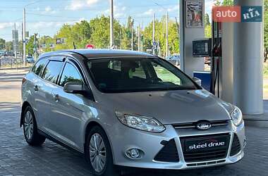 Универсал Ford Focus 2014 в 