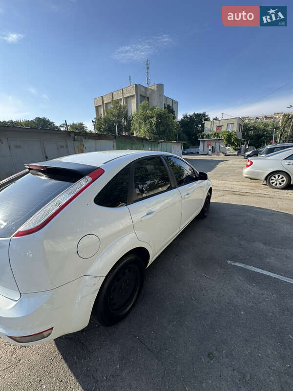 Хэтчбек Ford Focus 2010 в Киеве
