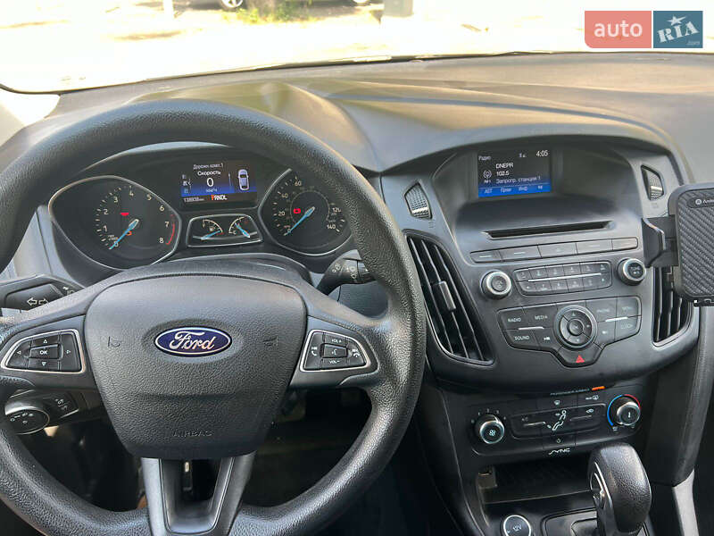 Седан Ford Focus 2015 в Дніпрі