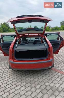 Хэтчбек Ford Focus 2006 в 