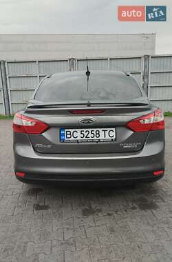 Седан Ford Focus 2013 в 