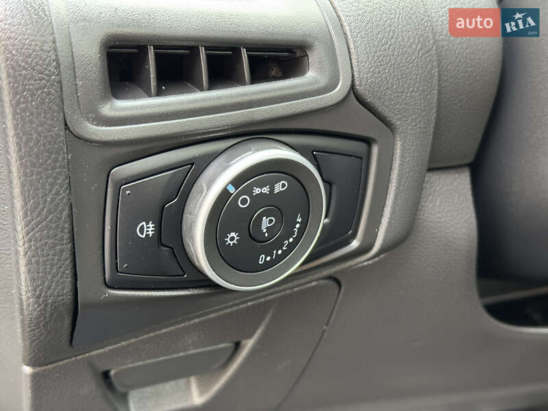 Седан Ford Focus 2015 в Виннице