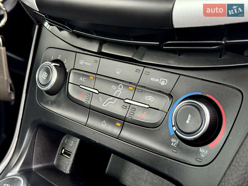 Седан Ford Focus 2015 в Виннице