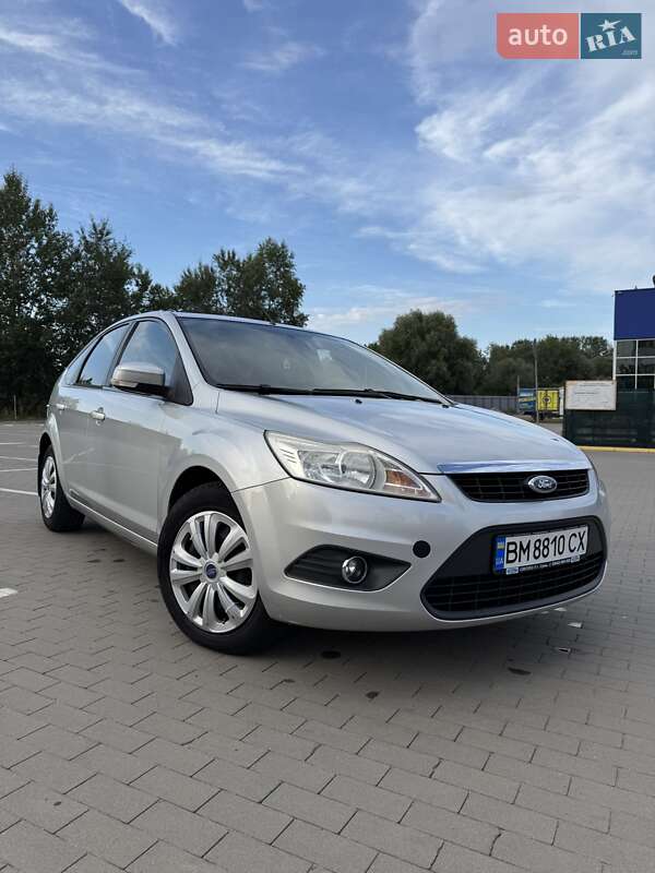 Хэтчбек Ford Focus 2010 в Сумах