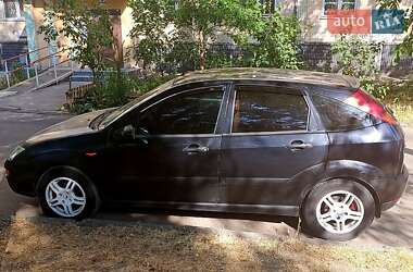 Хэтчбек Ford Focus 2001 в 