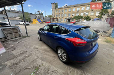 Хэтчбек Ford Focus 2018 в 