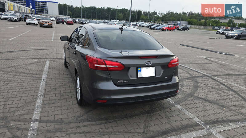 Седан Ford Focus 2017 в Киеве