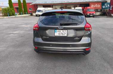 Хетчбек Ford Focus 2016 в 