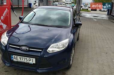 Хэтчбек Ford Focus 2014 в 