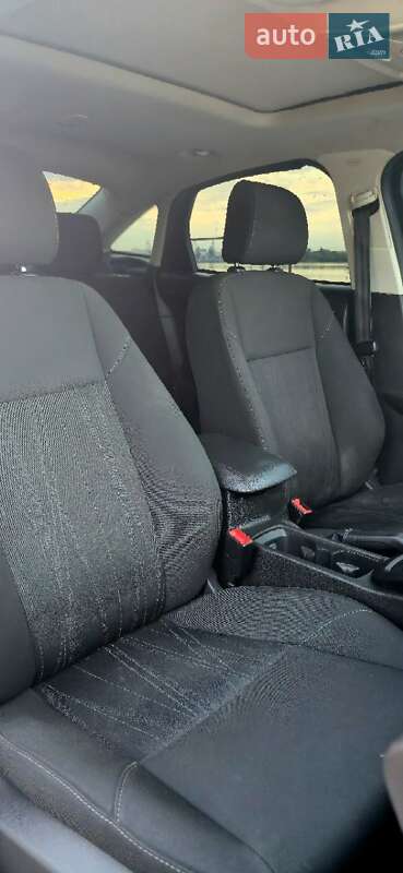Седан Ford Focus 2015 в Днепре
