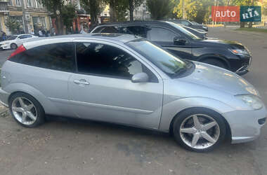 Хэтчбек Ford Focus 2003 в 