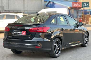 Седан Ford Focus 2015 в 