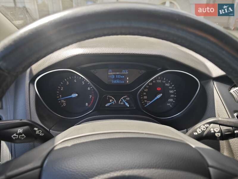 Хэтчбек Ford Focus 2015 в Киеве