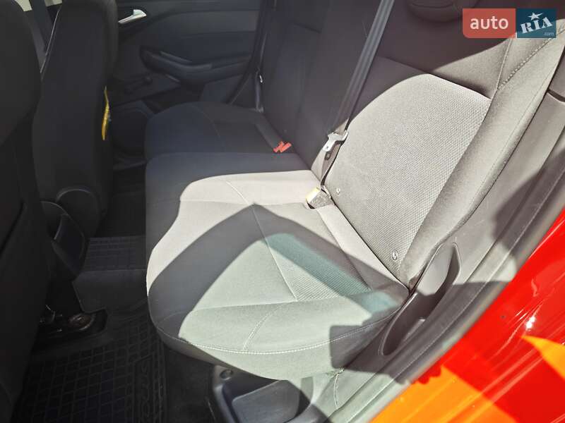 Хэтчбек Ford Focus 2015 в Киеве