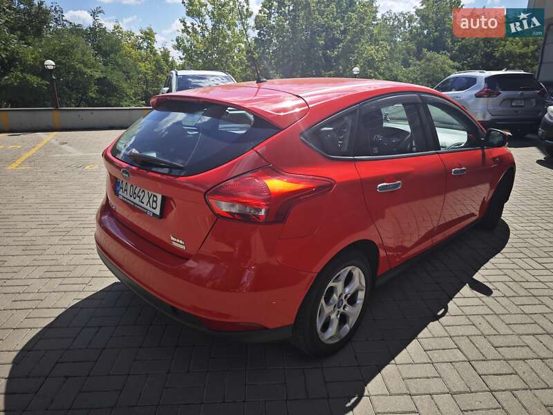 Хэтчбек Ford Focus 2015 в Киеве