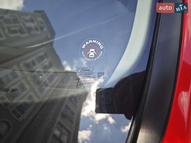 Хэтчбек Ford Focus 2015 в Киеве