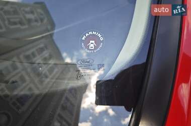 Хэтчбек Ford Focus 2015 в 