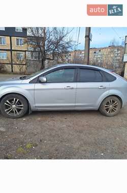 Хэтчбек Ford Focus 2011 в 