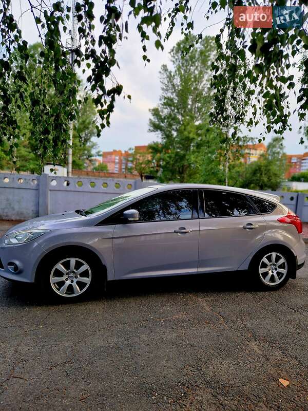 Хэтчбек Ford Focus 2011 в Полтаве