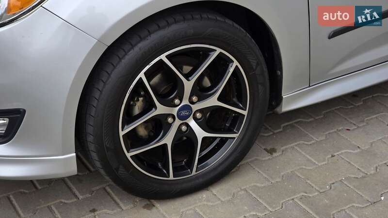 Седан Ford Focus 2015 в Киеве