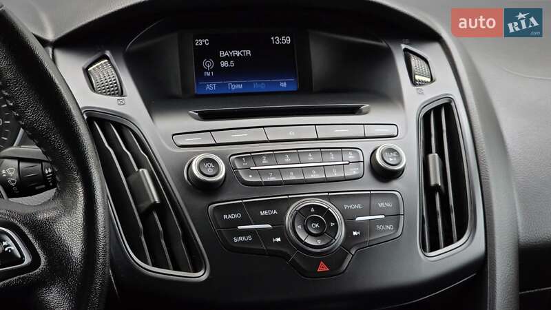 Седан Ford Focus 2015 в Киеве