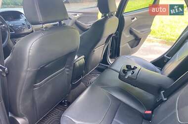 Седан Ford Focus 2015 в 