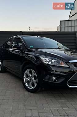 Хэтчбек Ford Focus 2009 в 