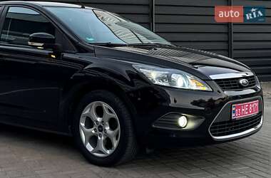 Хэтчбек Ford Focus 2009 в 