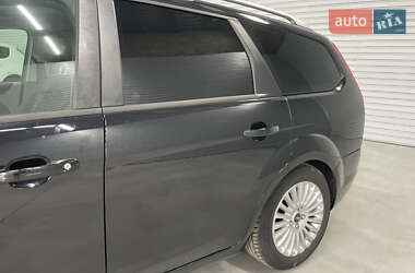 Универсал Ford Focus 2010 в 