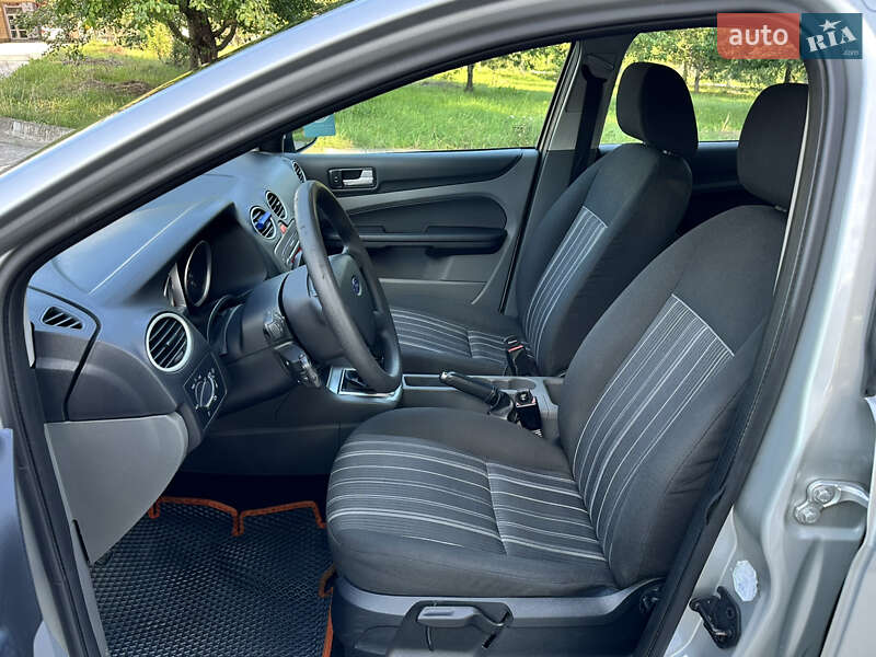 Универсал Ford Focus 2008 в Нетешине