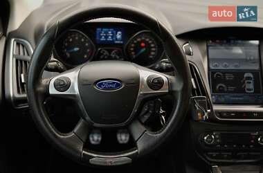Седан Ford Focus 2013 в 