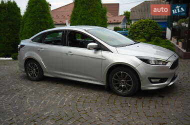 Седан Ford Focus 2013 в 