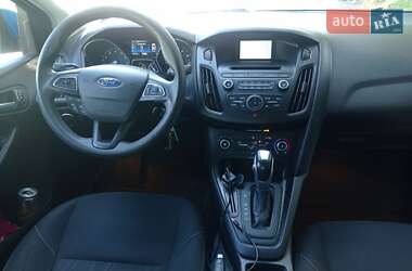 Седан Ford Focus 2015 в 