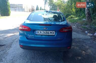 Седан Ford Focus 2015 в 