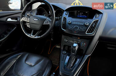 Седан Ford Focus 2015 в 