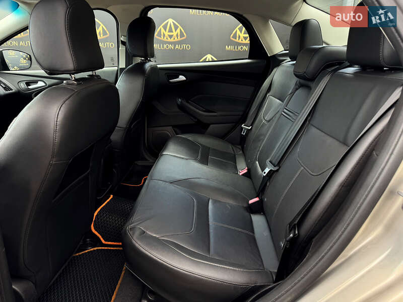 Седан Ford Focus 2015 в Киеве