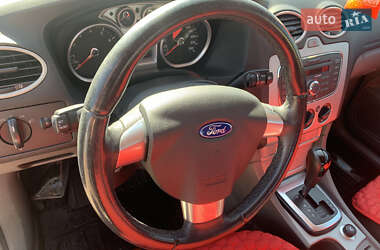 Седан Ford Focus 2010 в 