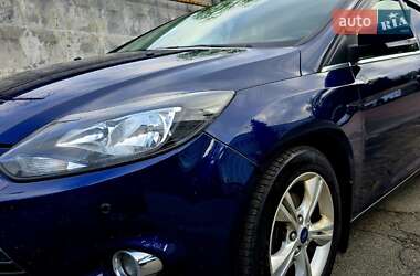 Седан Ford Focus 2012 в 