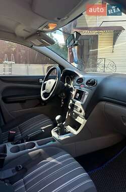 Хэтчбек Ford Focus 2008 в 