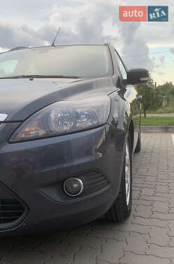 Универсал Ford Focus 2010 в 
